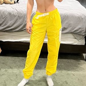 YELLOW AND WHITE WINDBREAKER SWEATPANTS JOGGERS SZ SMALL